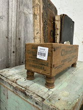 Load image into Gallery viewer, Cloverbloom Cheese box w/Pedestal Feet
