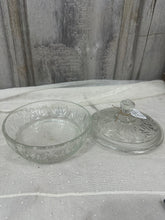 Load image into Gallery viewer, Avon Covered Dish
