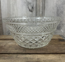 Load image into Gallery viewer, Anchor Hocking Wexford Large Bowl
