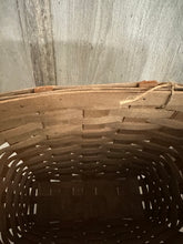 Load image into Gallery viewer, Set of 3 Longaberger Baskets
