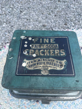 Load image into Gallery viewer, Snow White Bakeries Cracker Tin
