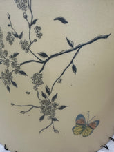 Load image into Gallery viewer, Butterfly Lamp Shade
