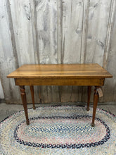 Load image into Gallery viewer, Gorgeous Table!  {LOCAL PICK UP ONLY}
