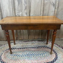Load image into Gallery viewer, Gorgeous Table!  {LOCAL PICK UP ONLY}

