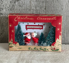 Load image into Gallery viewer, Making Spirits Bright Ornament Box Diorama
