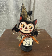 Load image into Gallery viewer, Cat on Pedestal
