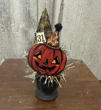 Load image into Gallery viewer, Jack O'Lantern on Pedestal
