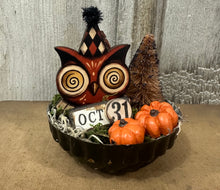 Load image into Gallery viewer, Oct 31 Owl w/ Pumpkins + Trees in Tart Tin

