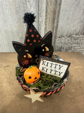 Load image into Gallery viewer, Kitty Kitty in Tart Tin
