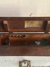 Load image into Gallery viewer, Boice Gage Box, #5, 3-6
