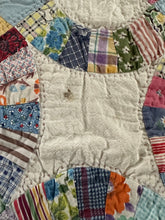 Load image into Gallery viewer, Vibrant Summer Quilt
