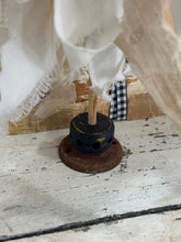 Load image into Gallery viewer, Tattered Ghost 17
