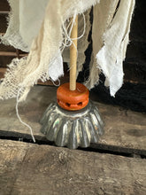 Load image into Gallery viewer, Tattered Ghost 30
