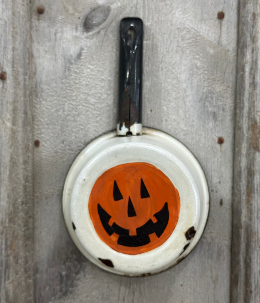 White + Black Jack Pan