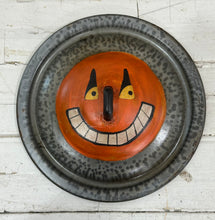 Load image into Gallery viewer, Jack O&#39;Lid 6} Jack on Grey Lid
