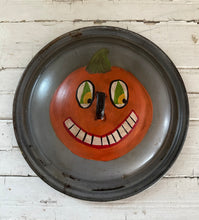 Load image into Gallery viewer, Jack O&#39;Lid 10} Jack on Grey Lid
