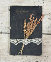 Load image into Gallery viewer, New Testament w/Broom Corn
