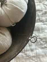 Load image into Gallery viewer, Pumpkin Set 1) Tarnished Strainer + 7 Littles
