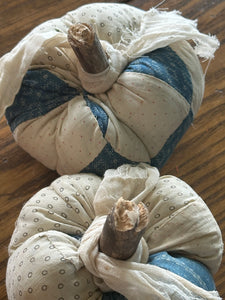 Pumpkin Set 7) Blue Quilt Set of 2