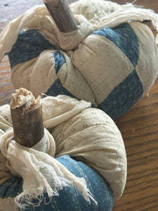 Pumpkin Set 7) Blue Quilt Set of 2