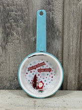 Load image into Gallery viewer, Tis the Season to be Jolly pan w/Santa
