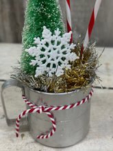 Load image into Gallery viewer, Measuring Cup w/Tree, Canes, Flake

