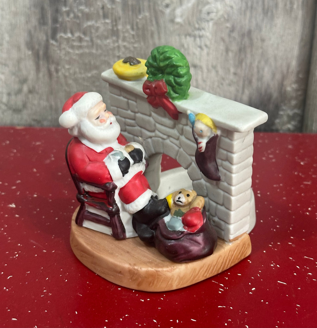 Santa by Fireplace t-light holder