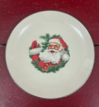 Load image into Gallery viewer, Santa Plates, Set of 4, Triomphe Brand
