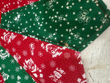 Load image into Gallery viewer, Quilted Centerpiece
