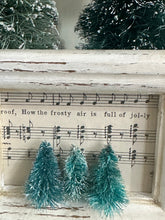 Load image into Gallery viewer, 29} Mini Frame: Frosty Air
