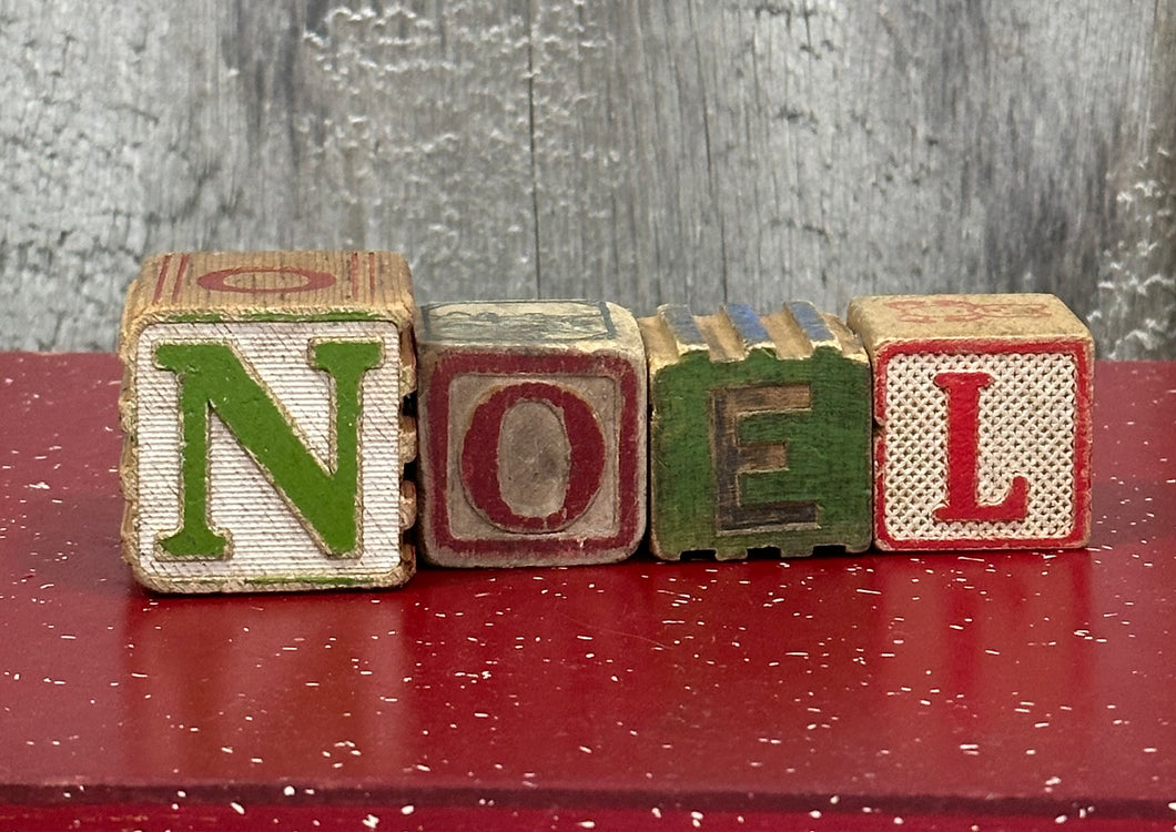 4} Noel blocks