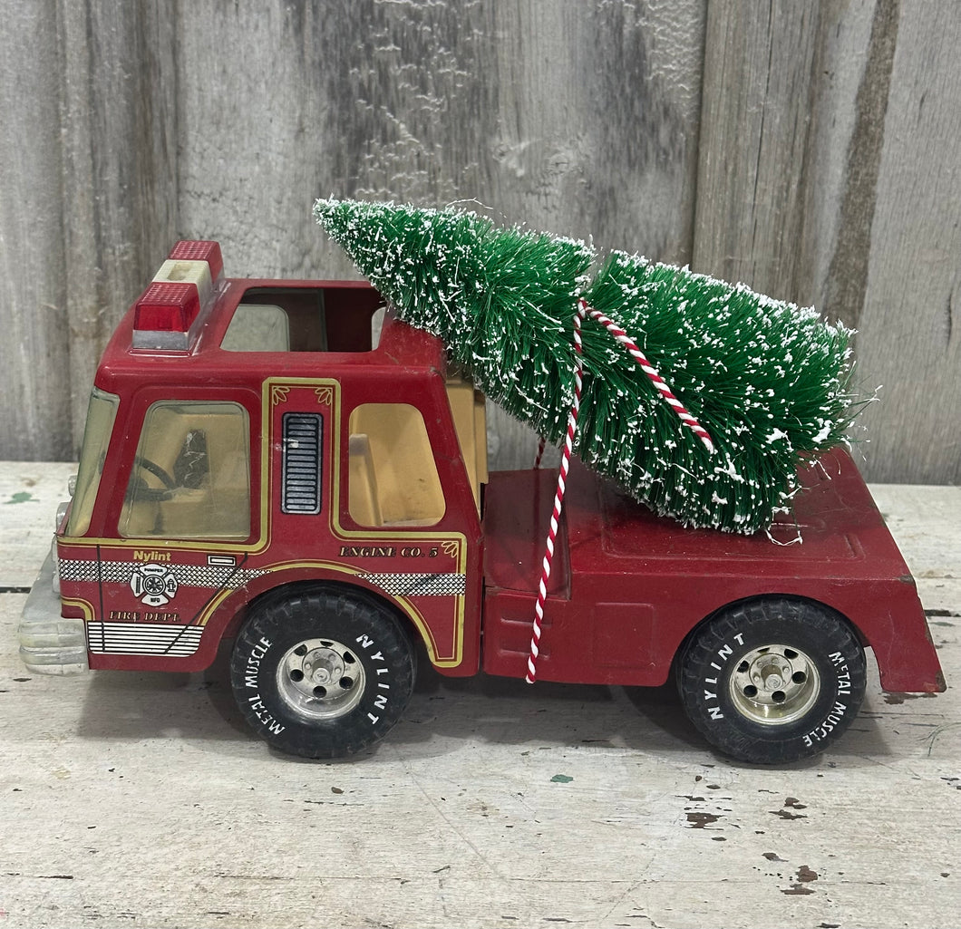 2} BIG Fire Truck w/Tree