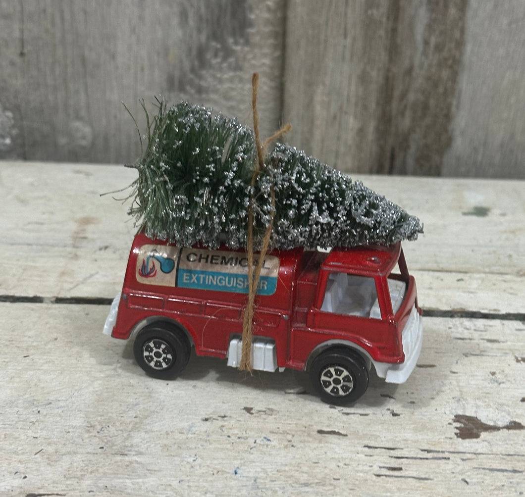 11} Fire Truck w/Tree