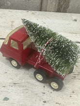 Load image into Gallery viewer, 14} Truck w/Tree
