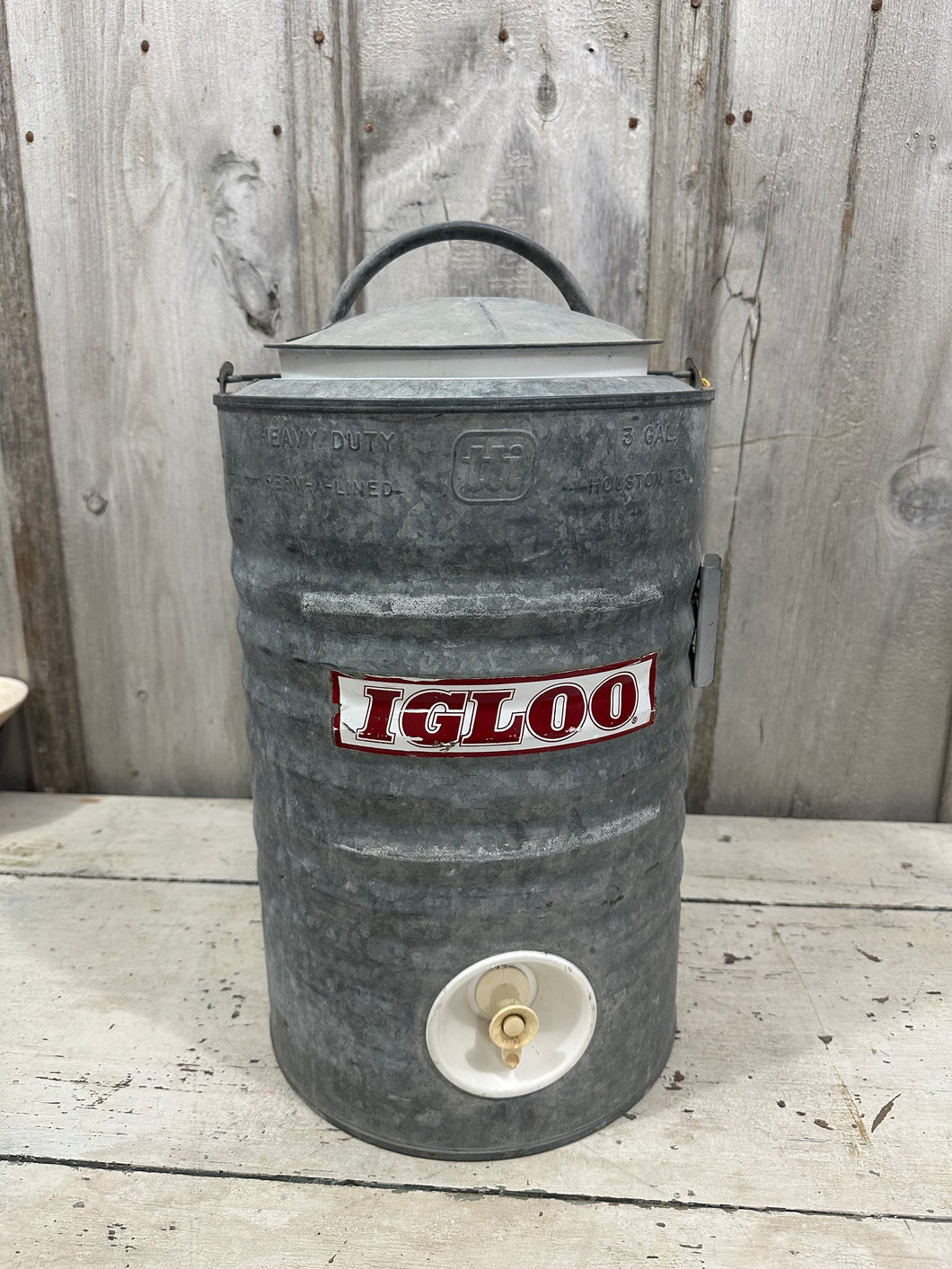 Igloo Cooler {LOCAL PICK UP ONLY}