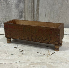 Load image into Gallery viewer, Cheese box w/Pedestal Feet
