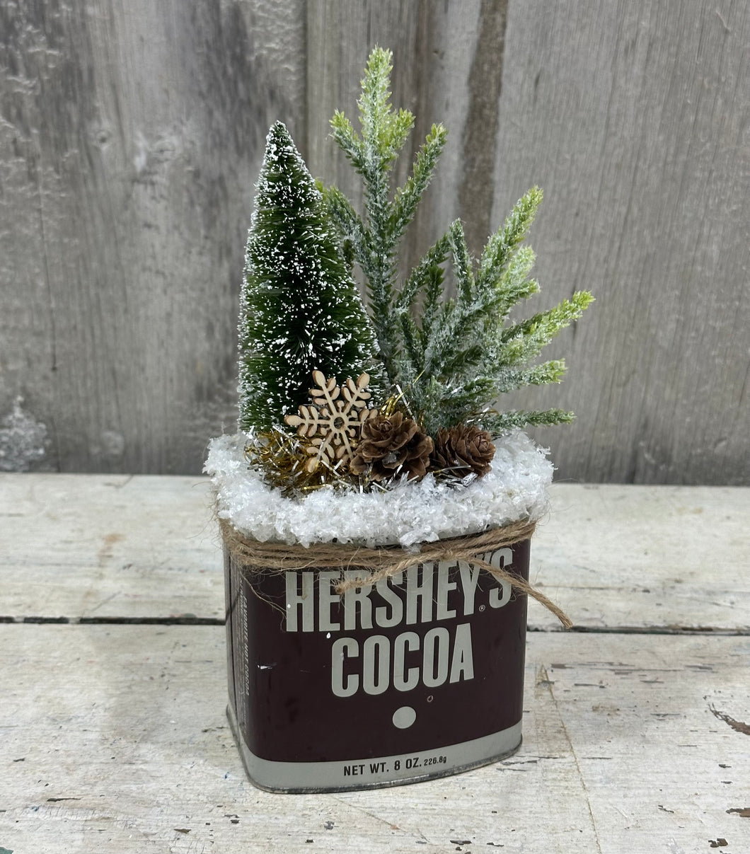 Hershey's Tin w/Tree, Greenery