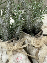 Load image into Gallery viewer, Baby Shoes w/Lace
