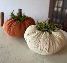 Load image into Gallery viewer, Handmade Pumpkins 17

