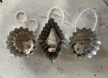 Load image into Gallery viewer, Handmade Ornaments Set 6

