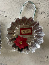 Load image into Gallery viewer, Handmade Ornaments Set 7
