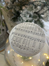 Load image into Gallery viewer, Glitter Green Tree w/Sheet Music Lid
