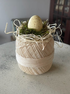 Crochet Spool w/Egg (cream 2)